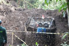 photo_6059710641884739527_y