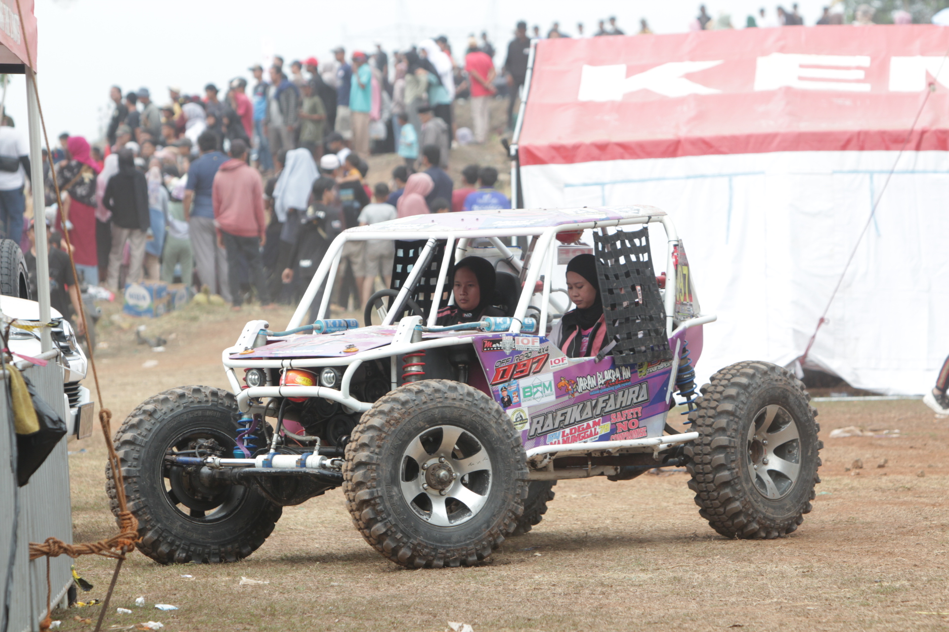 PRASYAMITA & RAFIKA OFFROADER WANITA NAIK PODIUM DI FINAL ROUND IOF NC 2025